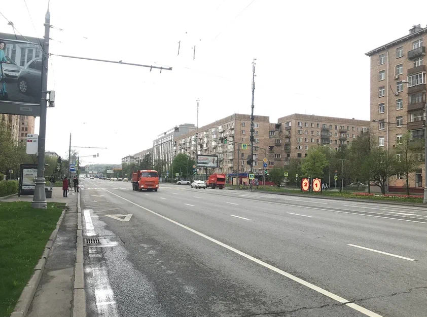 Фотография рекламного носителя, тип: Афиша 1.75x1.8, адрес: Комсомольский пр-т., д.38, стенд 2, Москва, Россия. Сторона А №618585