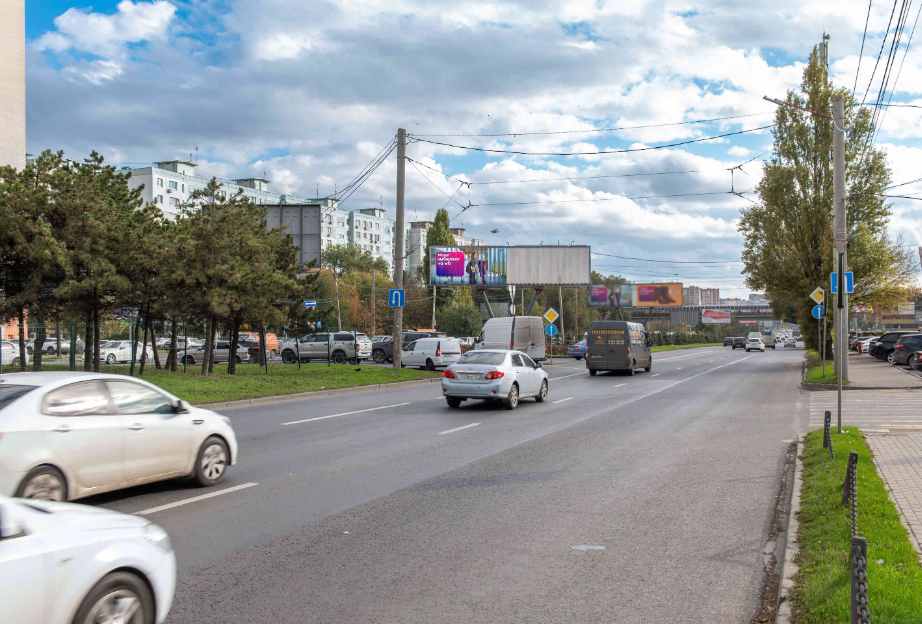 Фотография рекламного носителя, тип: Нестандартный билборд, адрес: Малиновского ул., д.74/68 Х Ерёменко ул., Ростов-на-Дону, Ростовская область, Россия. Сторона А1-А3 №781881