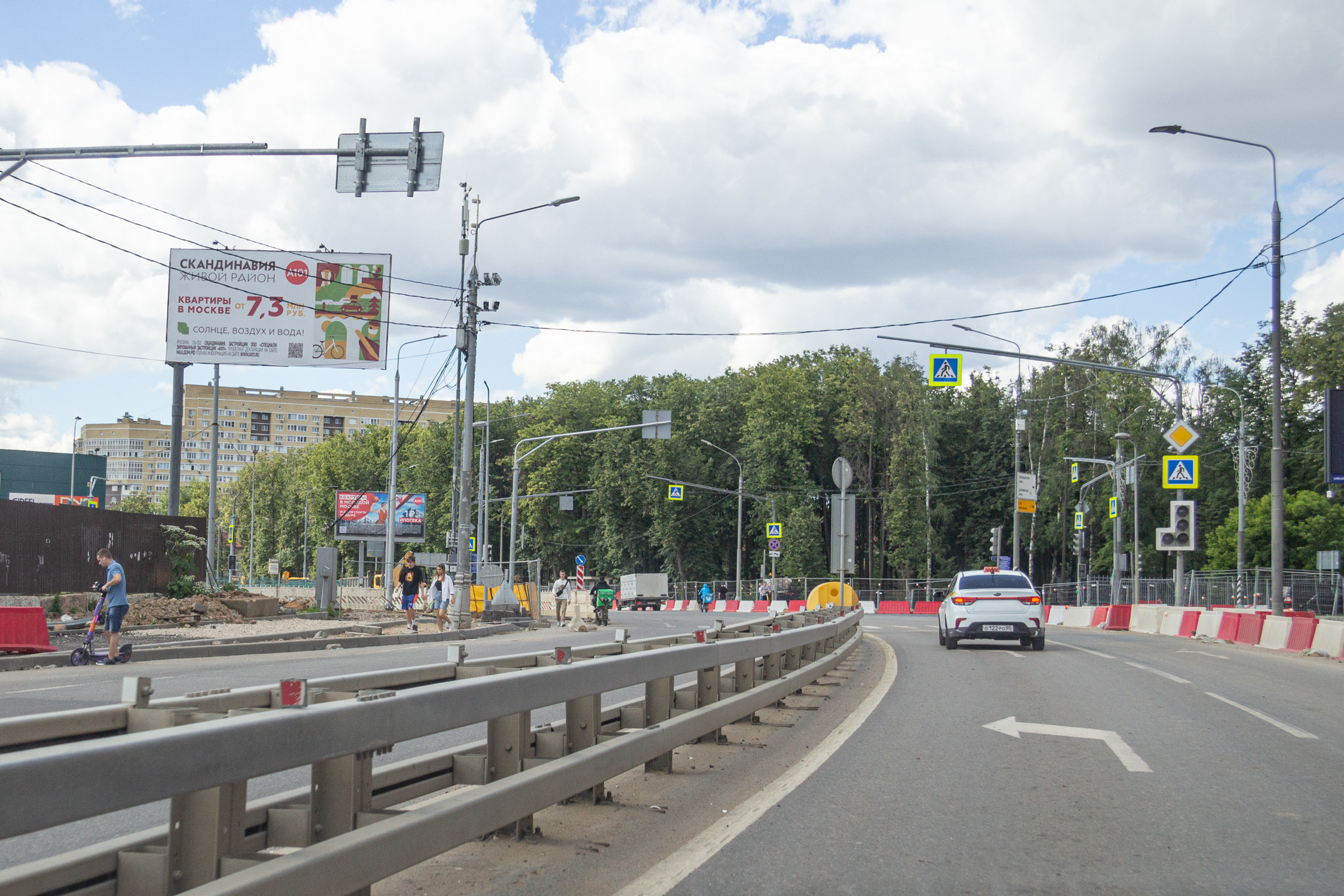 Фотография рекламного носителя, тип: Билборд 3x6, адрес: Коммунарка пос., Александры Монаховой ул. Х Сосенский Стан ул., Москва, Россия. Сторона Б №946556