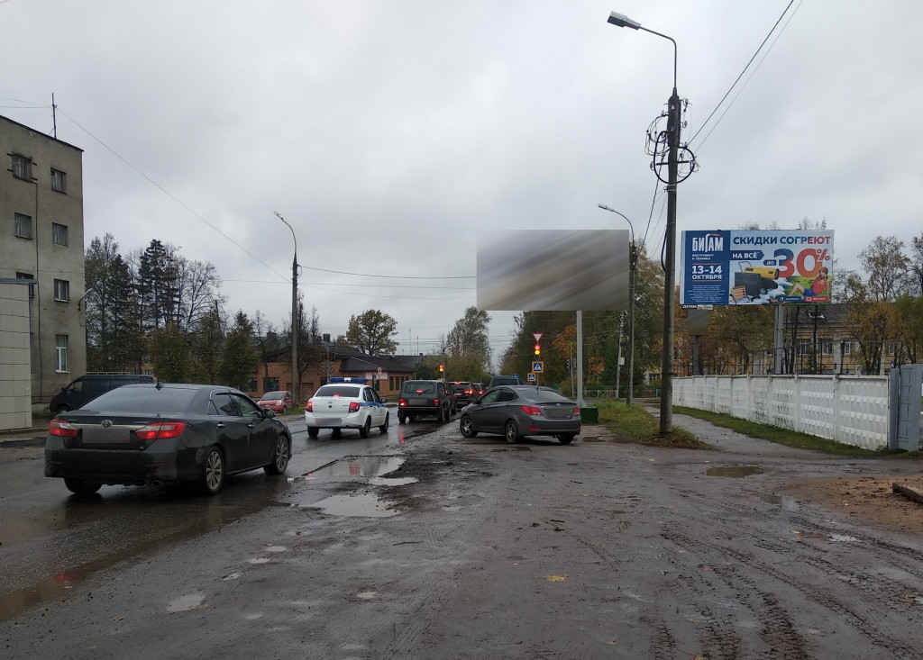Фотография рекламного носителя, тип: Билборд 3x6, адрес: Нариманова ул., территория стадиона «Чайка», Углич, Ярославская область, Россия. Сторона А №110763