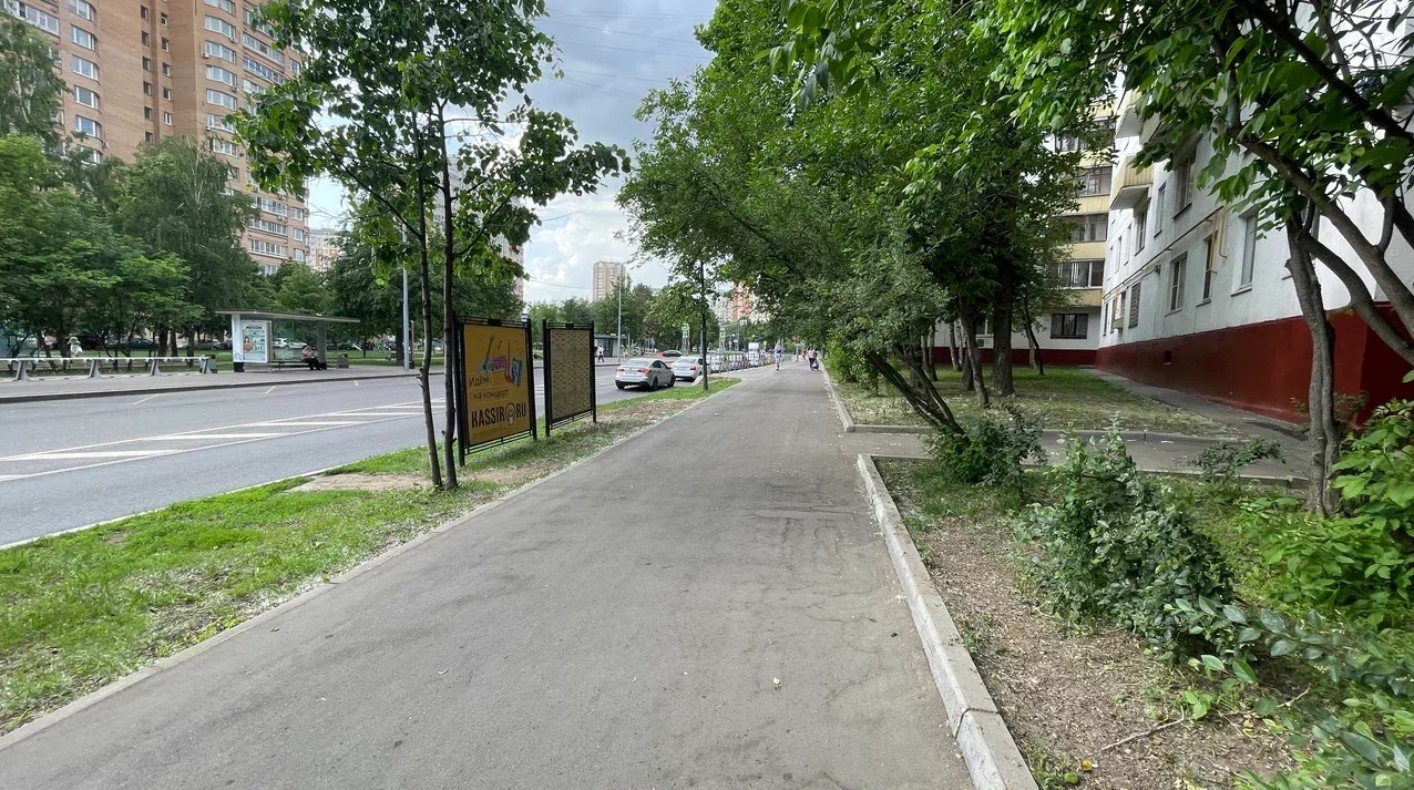 Фотография рекламного носителя, тип: Афиша 1.75x1.8, адрес: Бескудниковский б-р., д.32, стенд 2, Москва, Россия. Сторона B №863919