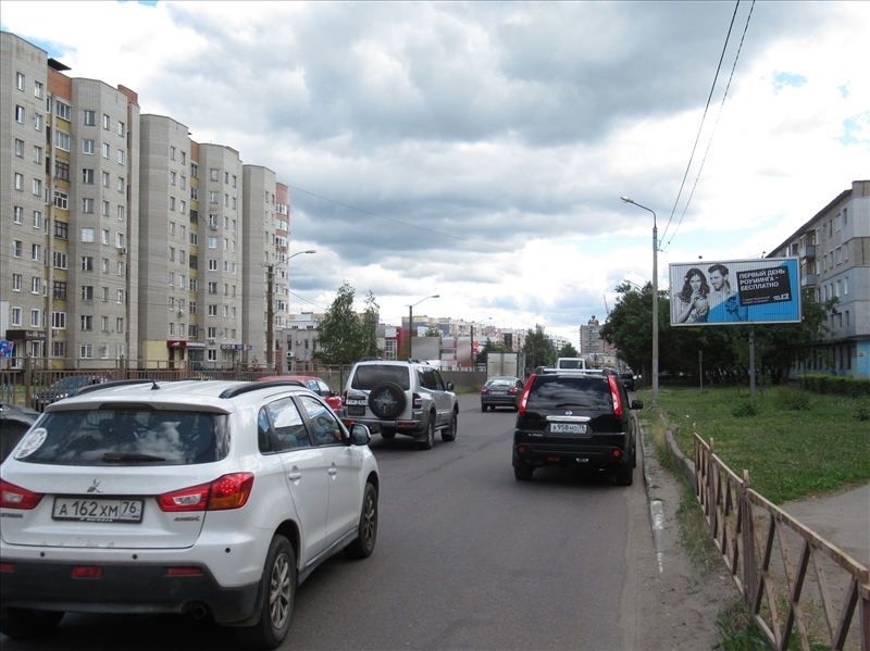 Фотография рекламного носителя, тип: Билборд 3x6, адрес: Машиностроителей пр-т., д.10, Ярославль, Ярославская область, Россия. Сторона А1-A3 №225081