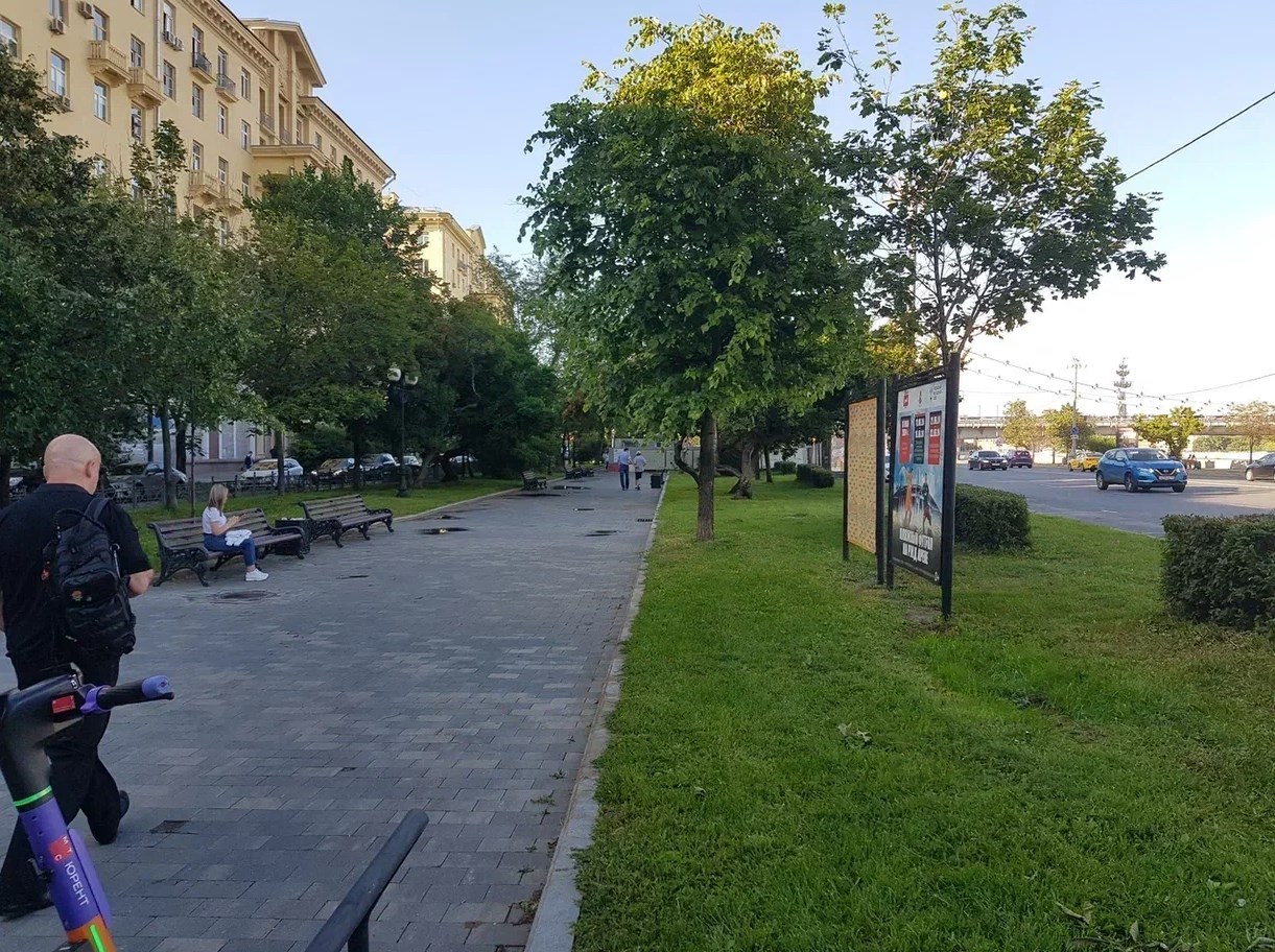 Фотография рекламного носителя, тип: Афиша 1.75x1.8, адрес: Фрунзенская наб., д.10, стенд 1, Москва, Россия. Сторона B №1350216