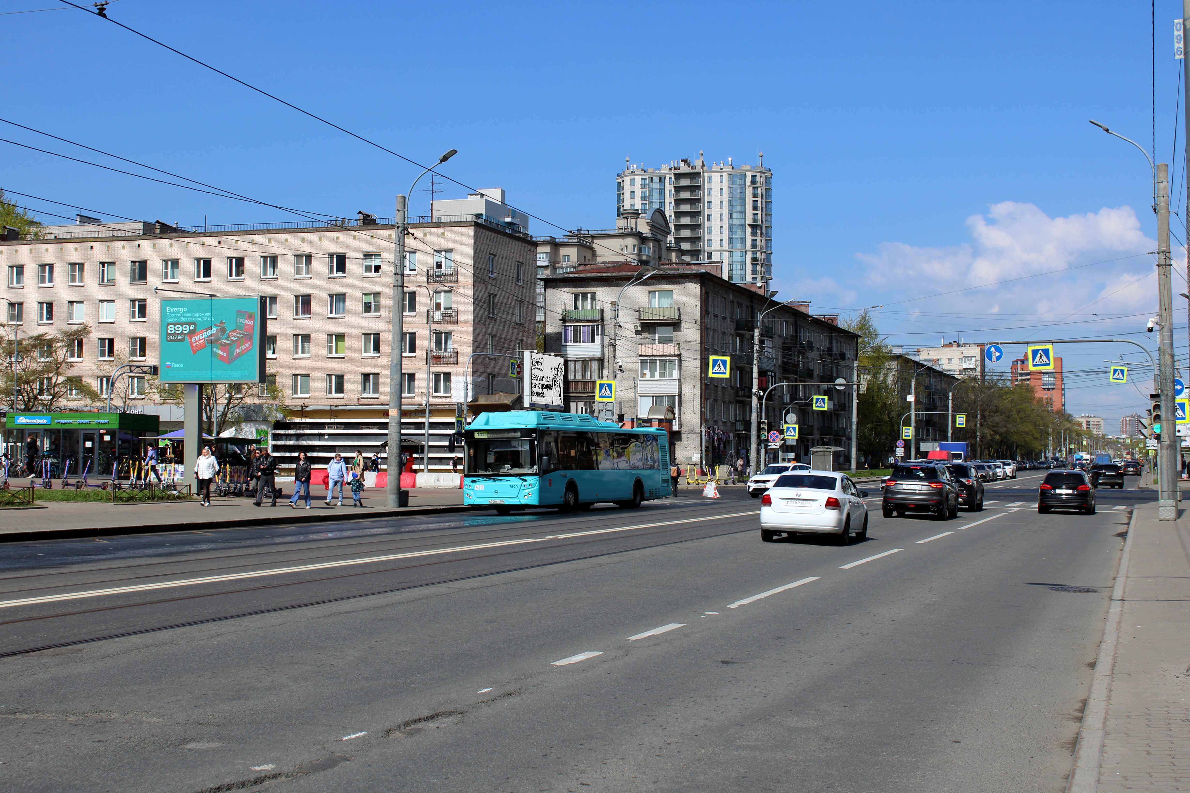 Фотография рекламного носителя, тип: Ситиборд 2.7x3.7, адрес: Ленсовета ул., д.97 Х Звездная ул., Санкт-Петербург, Россия. Сторона Б1 №724984