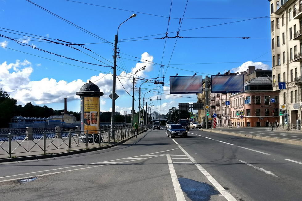 Фотография рекламного носителя, тип: Пиллар 3x1.4, адрес: Ждановская наб., д.3, Санкт-Петербург, Россия. Сторона Б №144104