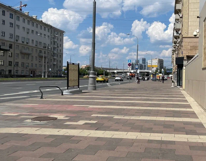 Фотография рекламного носителя, тип: Афиша 1.75x1.8, адрес: Новослободская ул., д.62, поз.1, стенд 1, Москва, Россия. Сторона B №789404