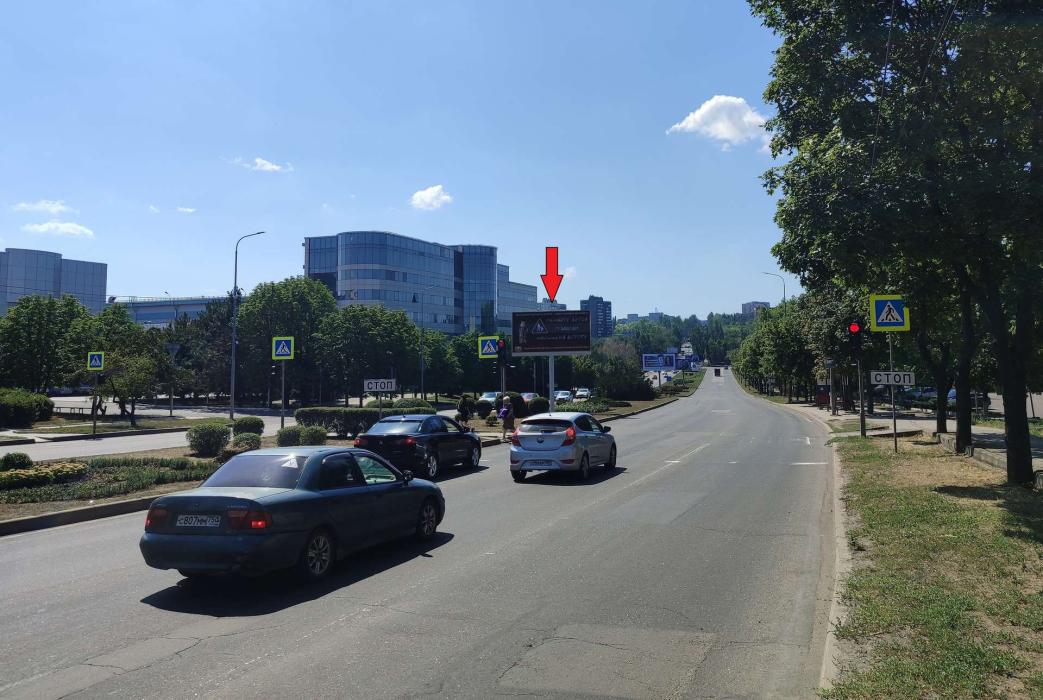 Фотография рекламного носителя, тип: Билборд 3x6, адрес: Ленинский пр-т. X Аравийская ул., Донецк, Донецкая область, Россия. Сторона A11-A20 №1398435