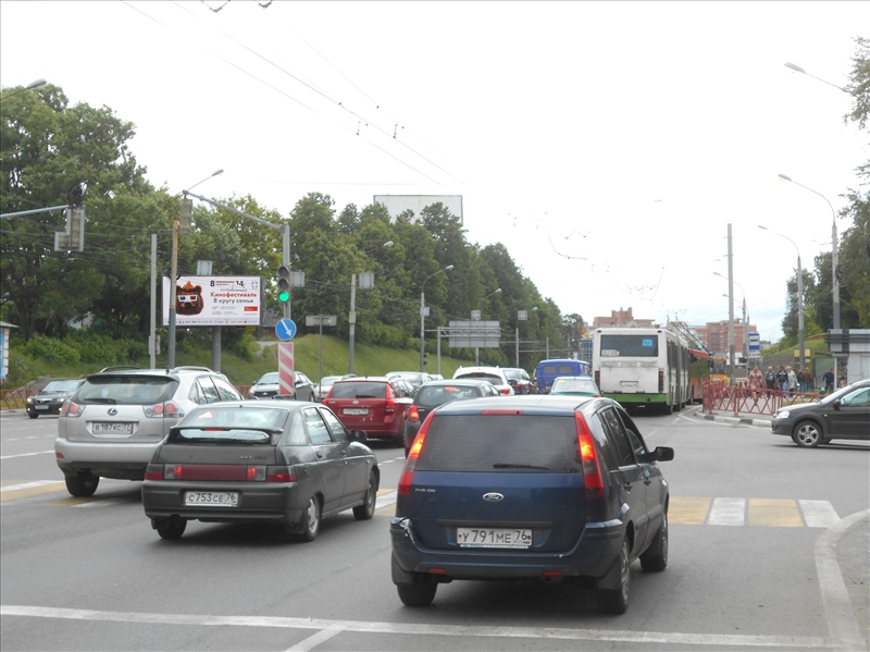 Фотография рекламного носителя, тип: Билборд 3x6, адрес: Московский пр-т., 50м до пересечения с Нагорная ул., Ярославль, Ярославская область, Россия. Сторона Б12 №109716