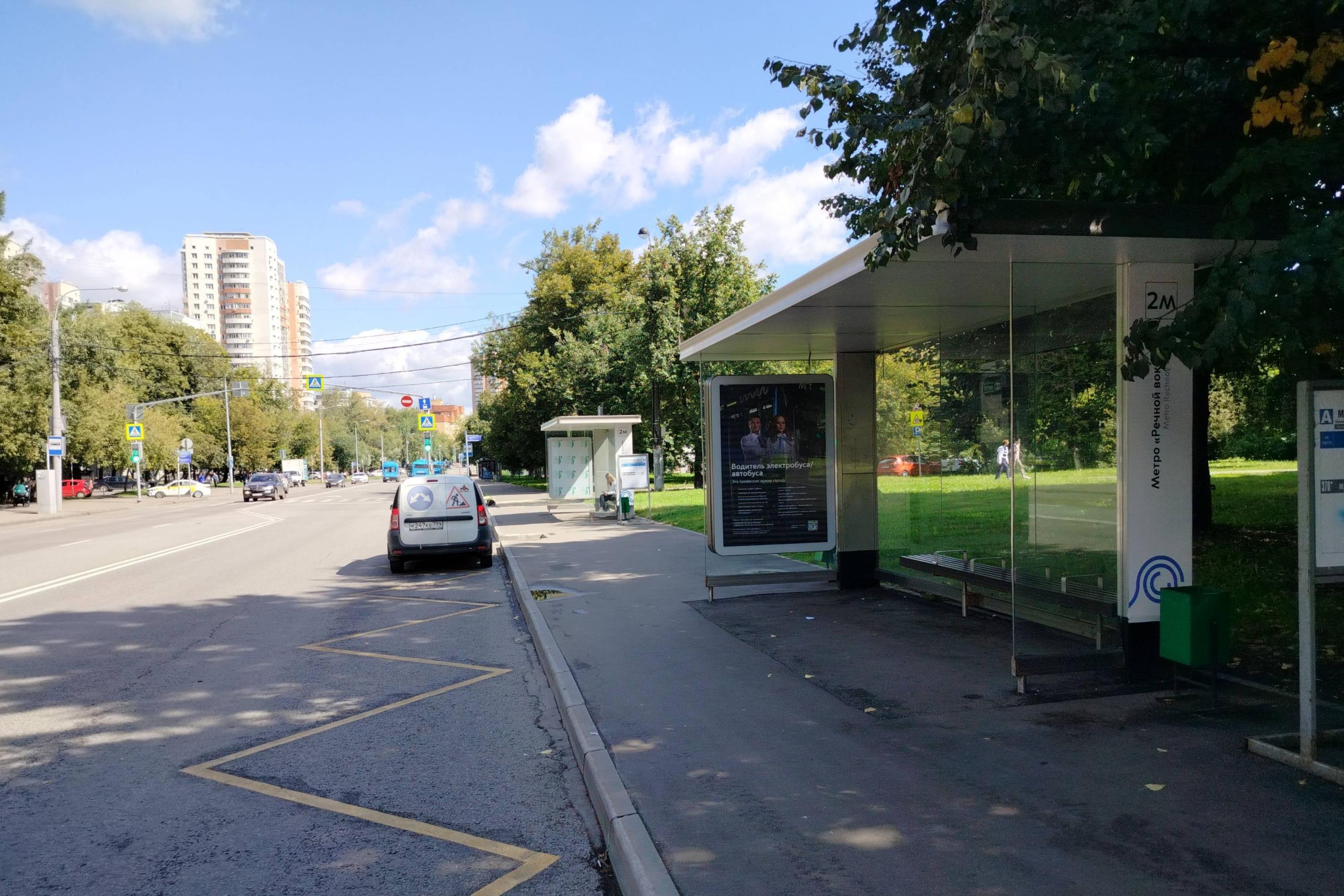 Фотография рекламного носителя, тип: Остановка 1.8x1.2, адрес: Фестивальная ул., ост. "метро "Речной вокзал", поз.3, Москва, Россия. Сторона А №889251