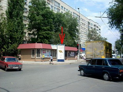 Фотография рекламного носителя, тип: Пиллар 3x1.4, адрес: Туркменская ул. Х Карла Маркса ул., Волгоград, Волгоградская область, Россия. Сторона B №82876