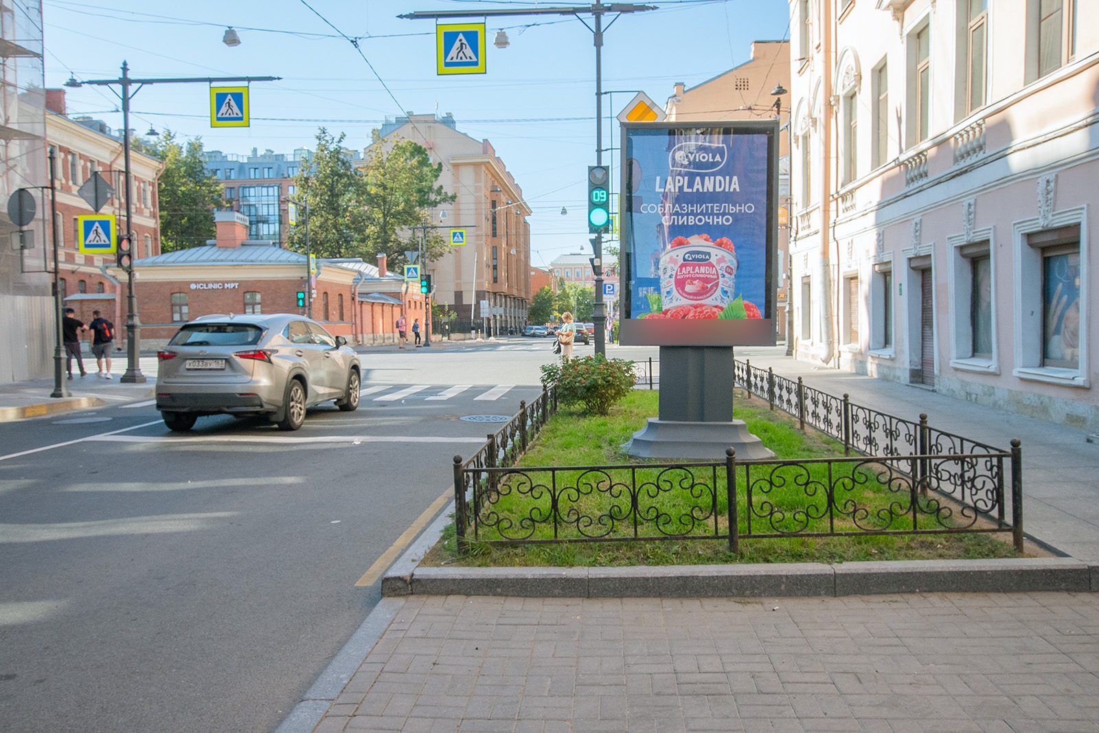 Фотография рекламного носителя, тип: Ситиформат 1.8x1.2, адрес: 3-я Советская ул., д.20 Х Суворовский пр-т., Санкт-Петербург, Россия. Сторона А №1088293