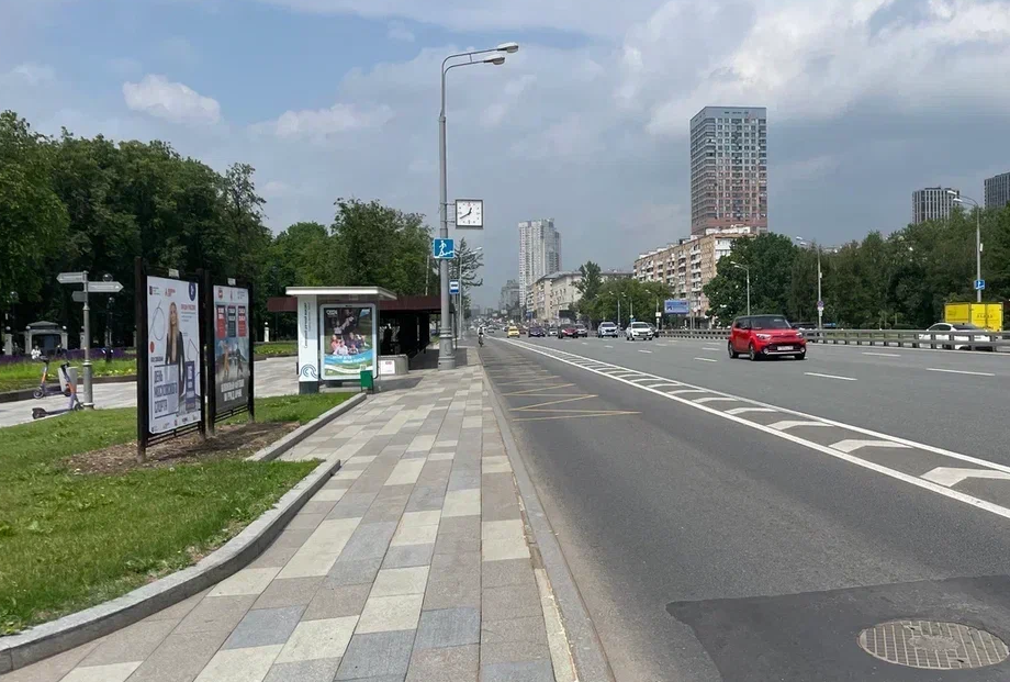 Фотография рекламного носителя, тип: Афиша 1.75x1.8, адрес: Ленинградское ш., д.51, стенд 2, Москва, Россия. Сторона A №821638