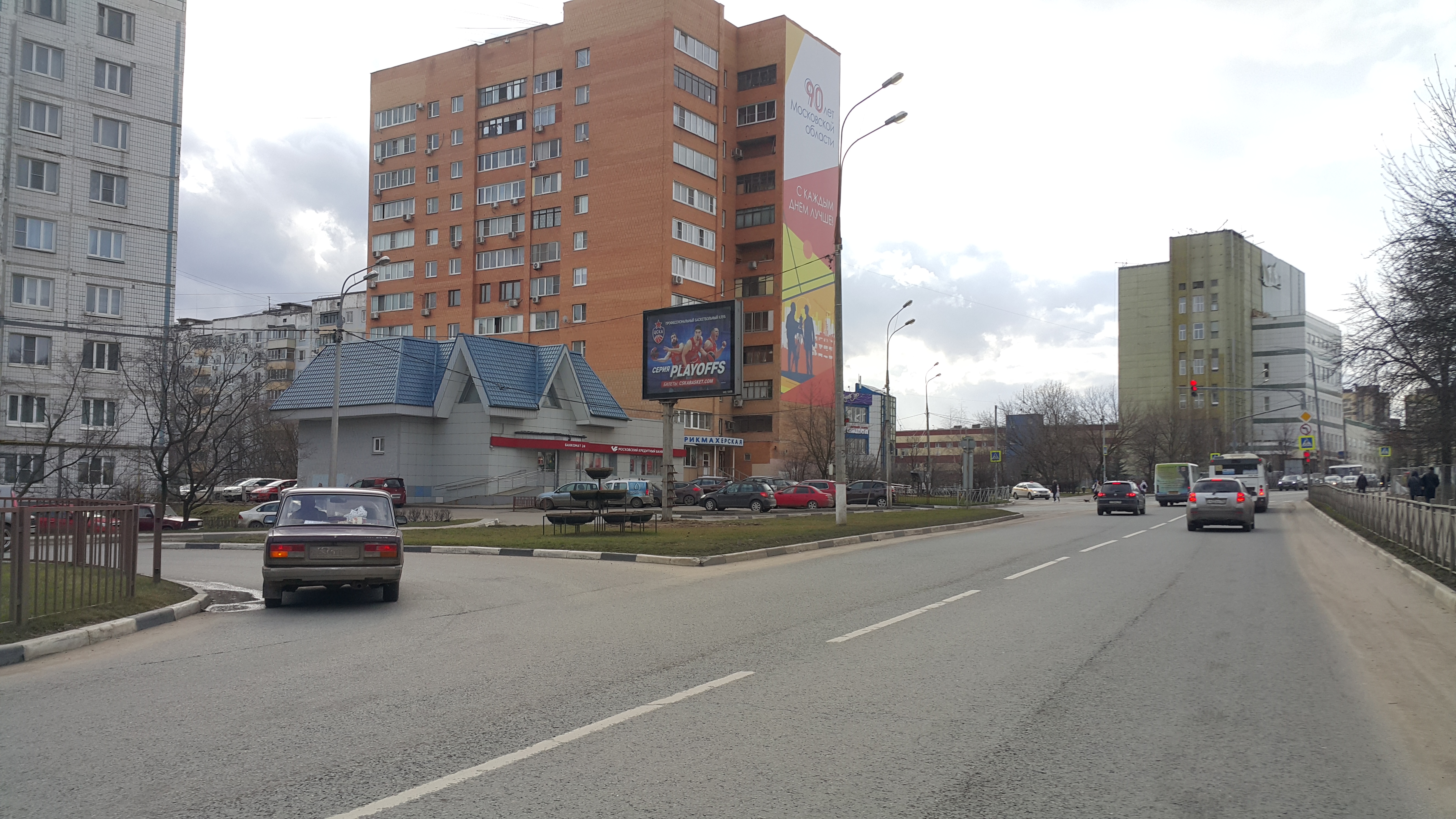 Фотография рекламного носителя, тип: Ситиборд 2.7x3.7, адрес: Новомытищинский пр-т., д.1, корп.2, Мытищи, Московская область, Россия. Сторона В1-В5 №795720