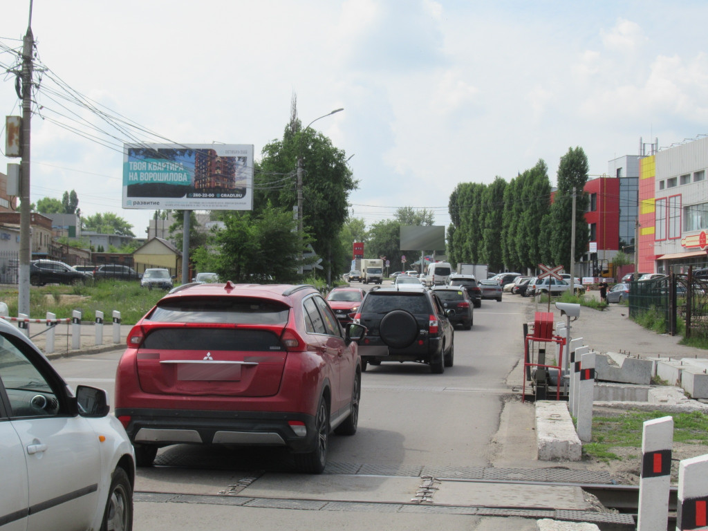 Фотография рекламного носителя, тип: Билборд 3x6, адрес: Космонавтов ул., д.1б, Воронеж, Воронежская область, Россия. Сторона Б №111935