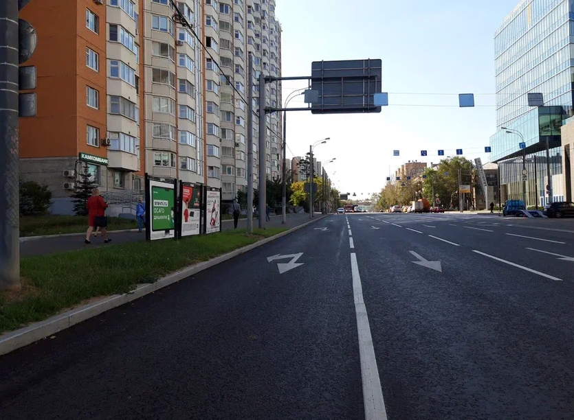 Фотография рекламного носителя, тип: Афиша 1.75x1.8, адрес: Ярцевская ул., д.19, стенд 3, Москва, Россия. Сторона A №1384017