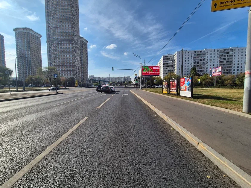 Фотография рекламного носителя, тип: Афиша 1.75x1.8, адрес: Маршала Катукова ул. Х Исаковского ул., д.33, стенд 3, Москва, Россия. Сторона A №886989