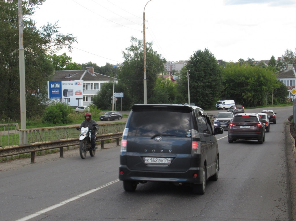 Фотография рекламного носителя, тип: Билборд 3x6, адрес: 9-го Января ул., Углич, Ярославская область, Россия. Сторона Б №110772