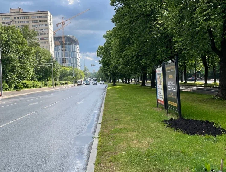 Фотография рекламного носителя, тип: Афиша 1.75x1.8, адрес: Косыгина ул., д.7, стенд 1, Москва, Россия. Сторона A №865287