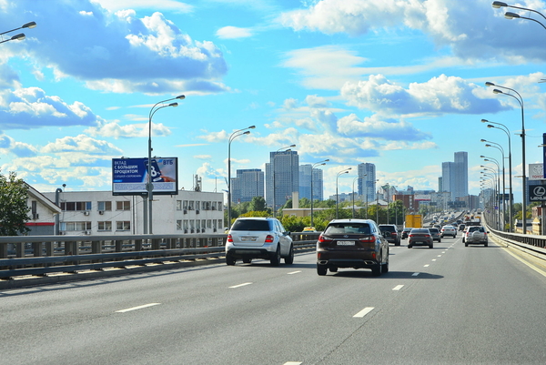 Фотография рекламного носителя, тип: Билборд 3x6, адрес: Звенигородское ш., Москва, Россия. Сторона Б1 №117138