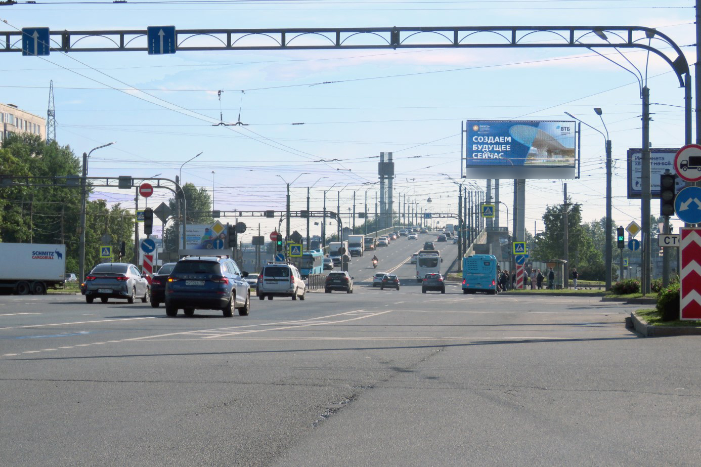Фотография рекламного носителя, тип: Суперсайт 5x12, адрес: Славы пр-т., д.60, Санкт-Петербург, Россия. Сторона А1-А3 №127043