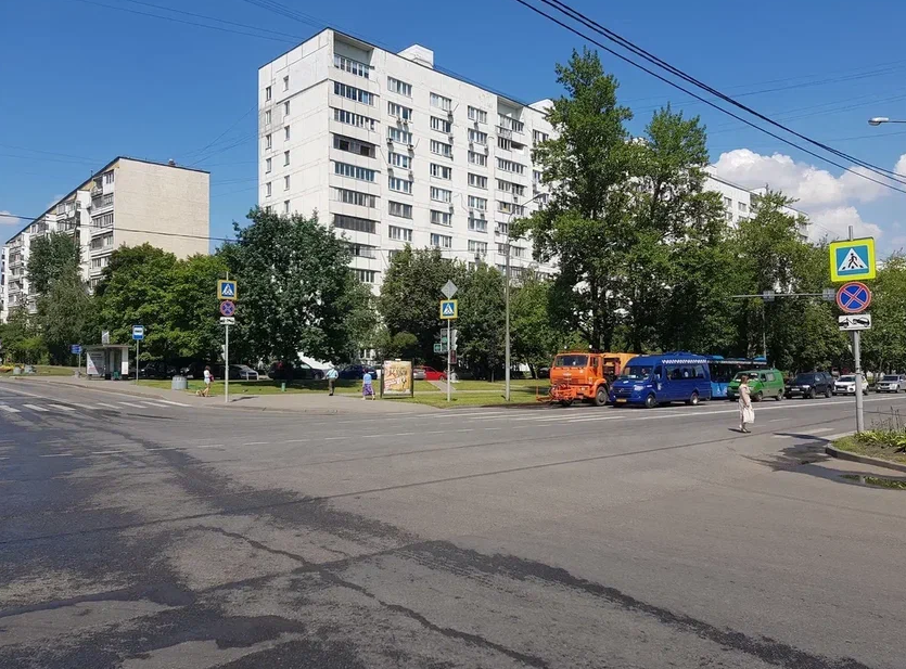 Фотография рекламного носителя, тип: Афиша 1.75x1.8, адрес: Ясеневая ул., д.27, стенд 1, Москва, Россия. Сторона A №883918