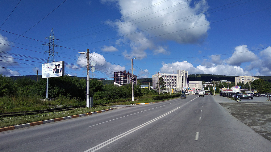 Фотография рекламного носителя, тип: Билборд 3x6, адрес: Гагарина пр-т., у ТК Красная горка, Златоуст, Челябинская область, Россия. Сторона B №595020