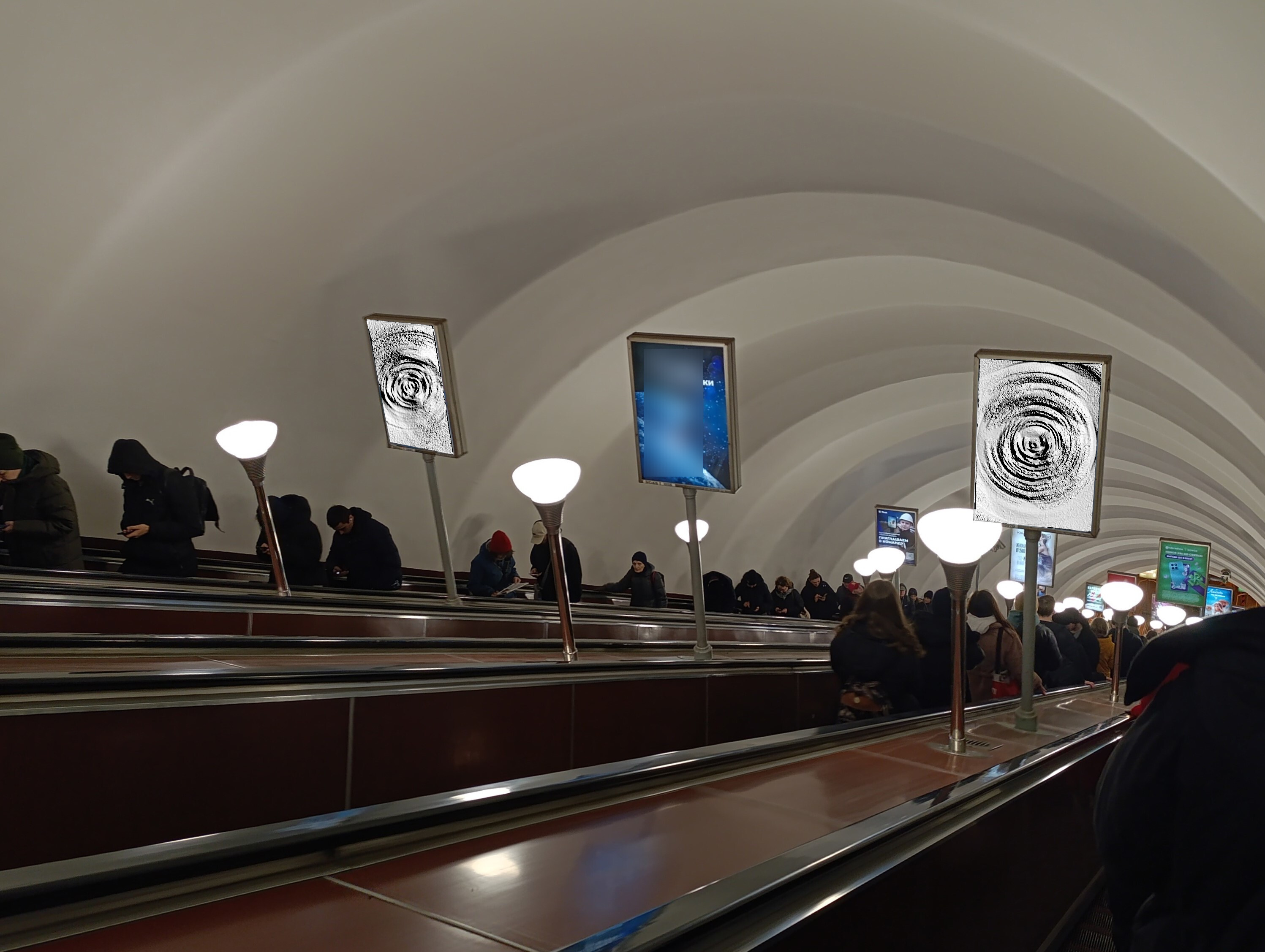Фотография рекламного носителя, тип: Лайтбокс, адрес: Станция метро «Проспект Просвещения», линия Московско-Петроградская, Санкт-Петербург, Россия. Сторона/вариант Б №1606231