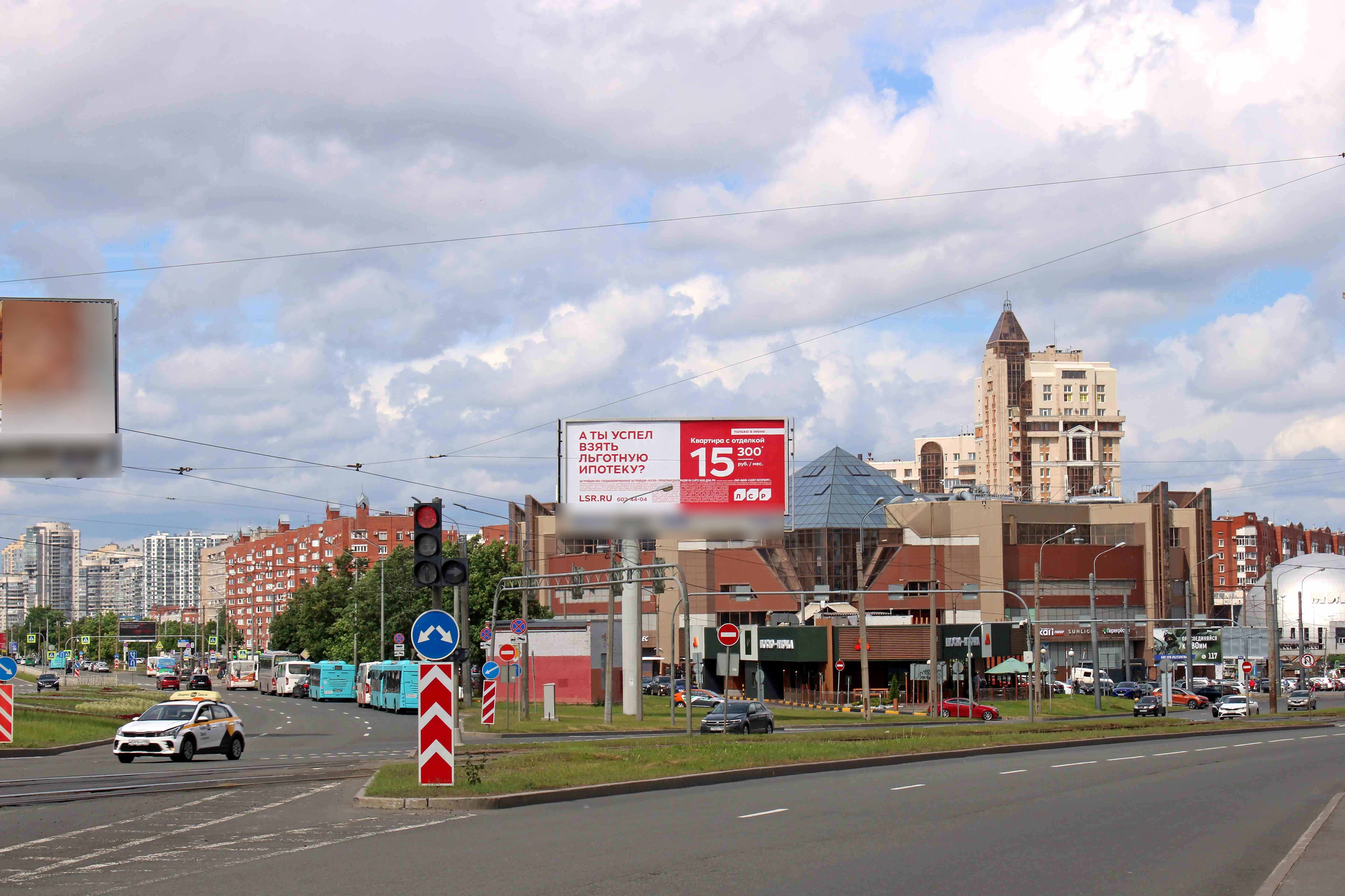 Фотография рекламного носителя, тип: Суперсайт 5x12, адрес: Выборгское ш., ст.м. "Озерки", Санкт-Петербург, Россия. Сторона А №1088570