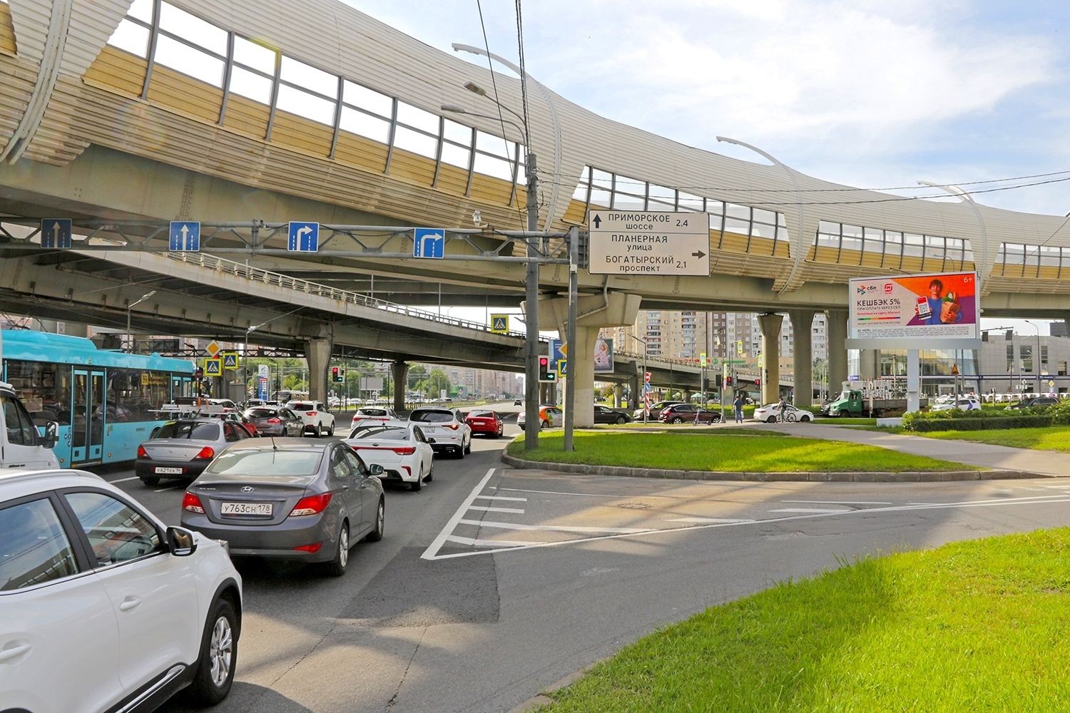 Фотография рекламного носителя, тип: Билборд 3x6, адрес: Савушкина ул. Х Планерная ул., д.1, Санкт-Петербург, Россия. Сторона А1 №708222
