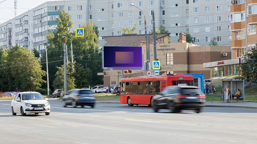 Фотография рекламного носителя, тип: Билборд 3x6, адрес: Юлиуса Фучика ул., д.110, Казань, Республика Татарстан, Россия. Сторона A №232394