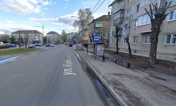 Фотография рекламного носителя, тип: Остановка 1.8x1.2, адрес: Куйбышева ул., через дорогу от главного Сбербанка, Муром, Владимирская область, Россия. Сторона А №1335664