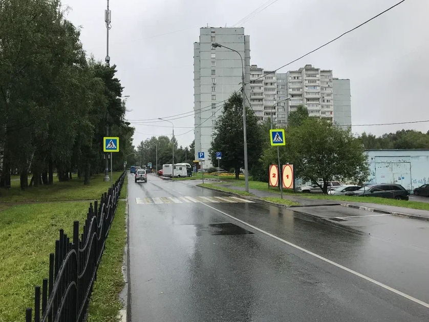 Фотография рекламного носителя, тип: Афиша 1.75x1.8, адрес: Инессы Арманд ул., д.11, стенд 2, Москва, Россия. Сторона A №873640