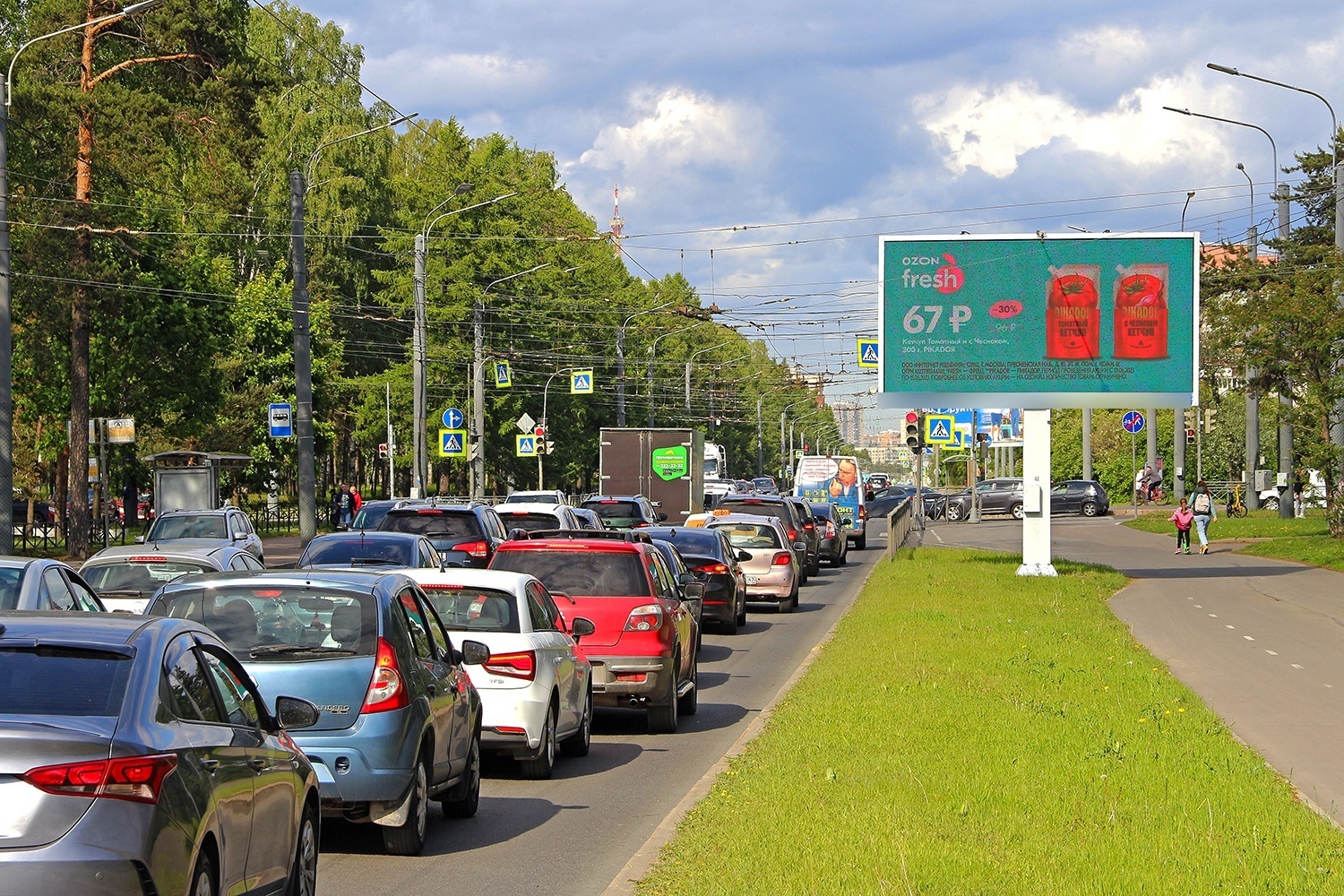 Фотография рекламного носителя, тип: Билборд 3x6, адрес: Светлановский пр-т., д.47 Х Жака Дюкло ул., Санкт-Петербург, Россия. Сторона А1 №708166