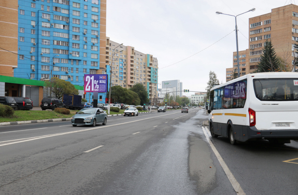 Фотография рекламного носителя, тип: Ситиборд 2.7x3.7, адрес: Комарова ул., д.6, Мытищи, Московская область, Россия. Сторона Б №790687