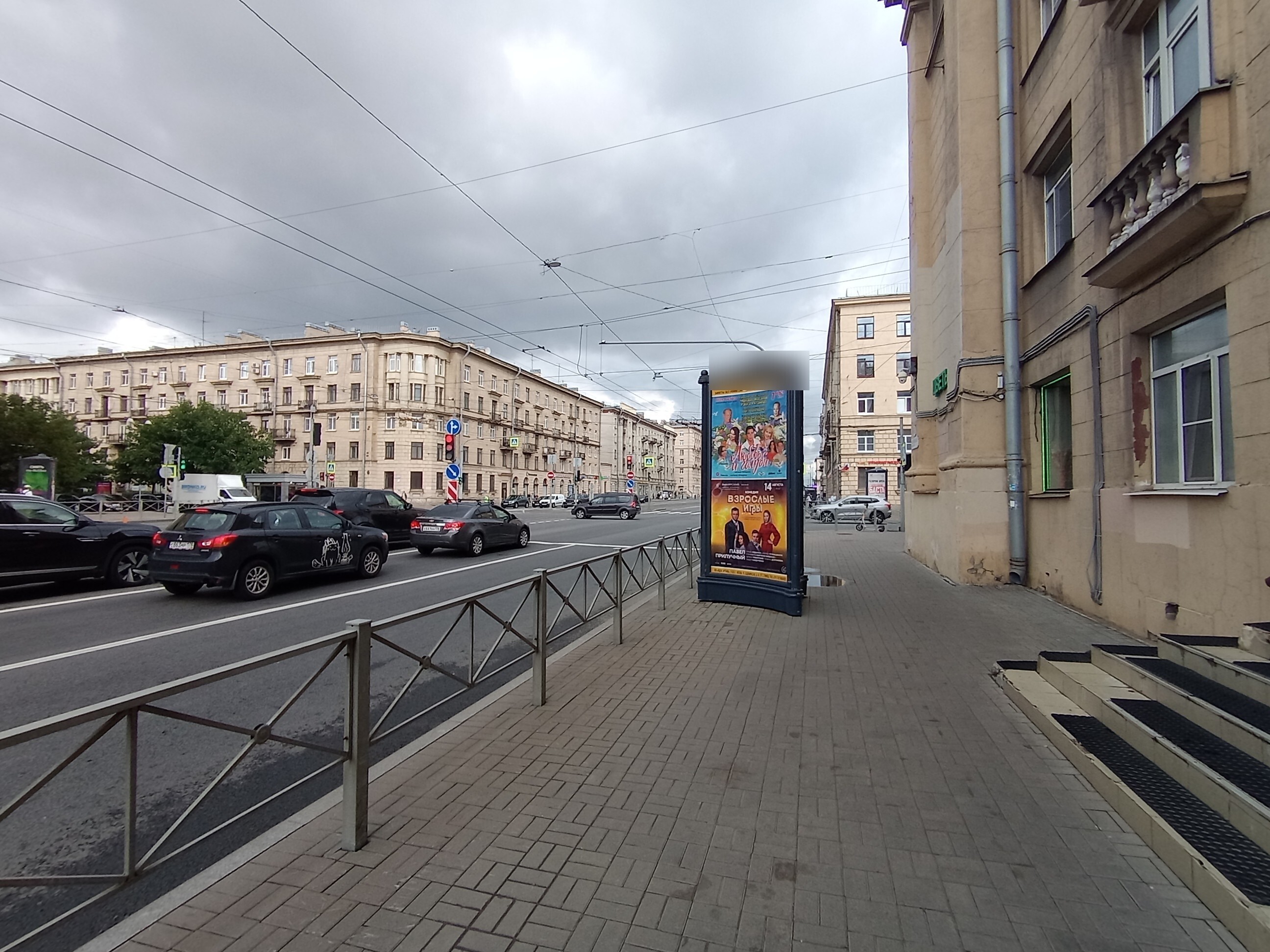 Фотография рекламного носителя, тип: Пиллар 3x1.4, адрес: Заневский пр-т., д.7 Х Стахановцев ул., Санкт-Петербург, Россия. Сторона А №144120