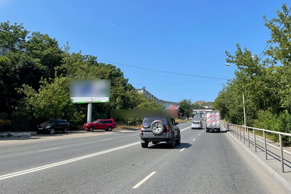 Фотография рекламного носителя, тип: Билборд 3x6, адрес: Вилкова ул., д.12-14, Владивосток, Приморский край, Россия. Сторона Б №195727