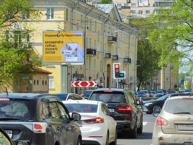 Фотография рекламного носителя, тип: Ситиборд 2.7x3.7, адрес: Среднеохтинский пр-т. Х Большая Пороховская ул., д.13, Санкт-Петербург, Россия. Сторона А1-А10 №165048