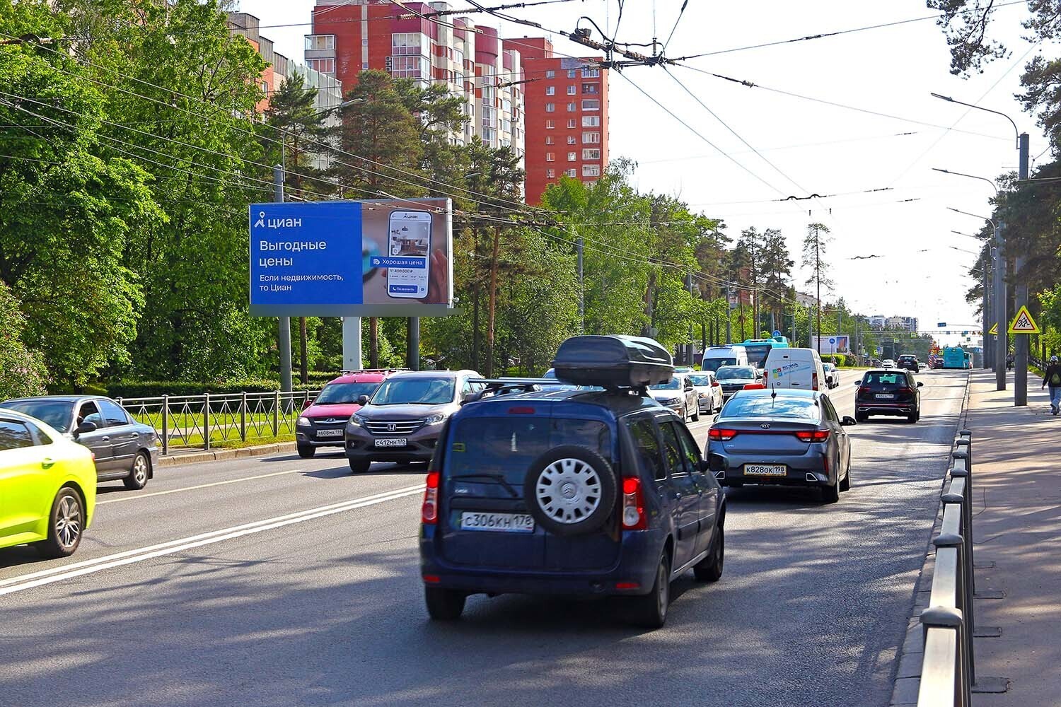 Фотография рекламного носителя, тип: Билборд 3x6, адрес: Светлановский пр-т., д.47 Х Жака Дюкло ул., Санкт-Петербург, Россия. Сторона Б №708167