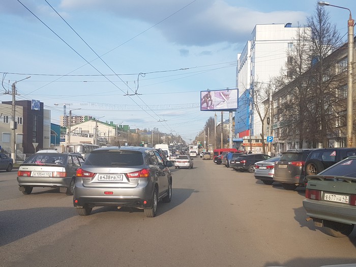 Фотография рекламного носителя, тип: Билборд 3x6, адрес: Воровского ул., д.78, Киров, Кировская область, Россия. Сторона A1-A3 №160343