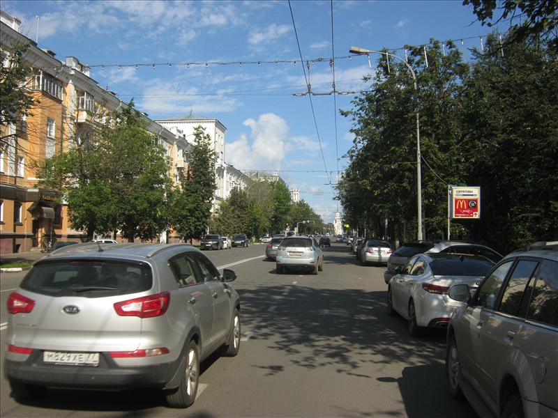 Фотография рекламного носителя, тип: Дорожный указатель, адрес: Свободы ул., д.77, поз.2, Ярославль, Ярославская область, Россия. Сторона А №109454