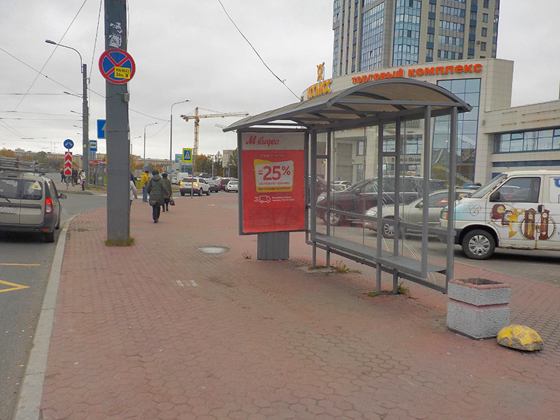 Фотография рекламного носителя, тип: Остановка 1.8x1.2, адрес: Типанова ул., д.27 X Космонавтов пр-т., Санкт-Петербург, Россия. Сторона А №165315