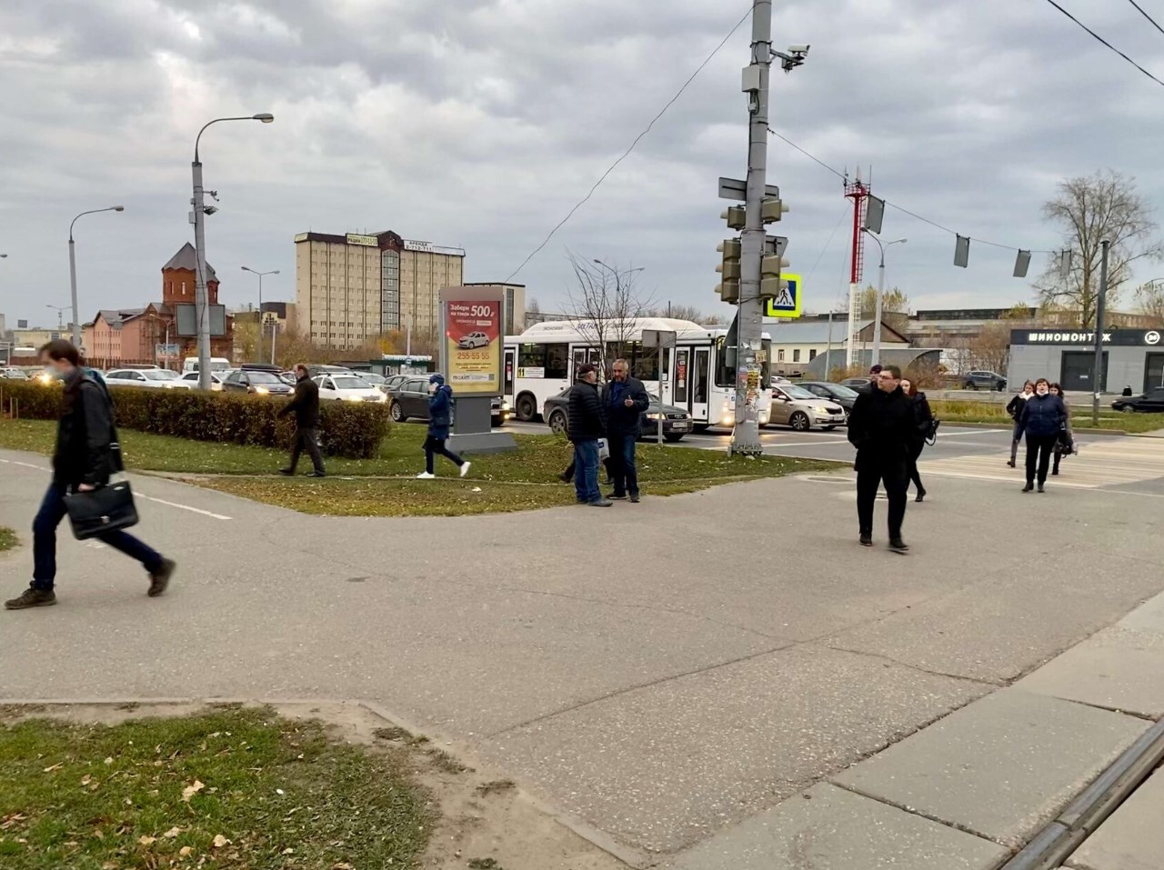 Фотография рекламного носителя, тип: Ситиформат 1.8x1.2, адрес: Героев Хасана ул., д.21 Х Чкалова ул., Пермь, Пермский край, Россия. Сторона B №1050941