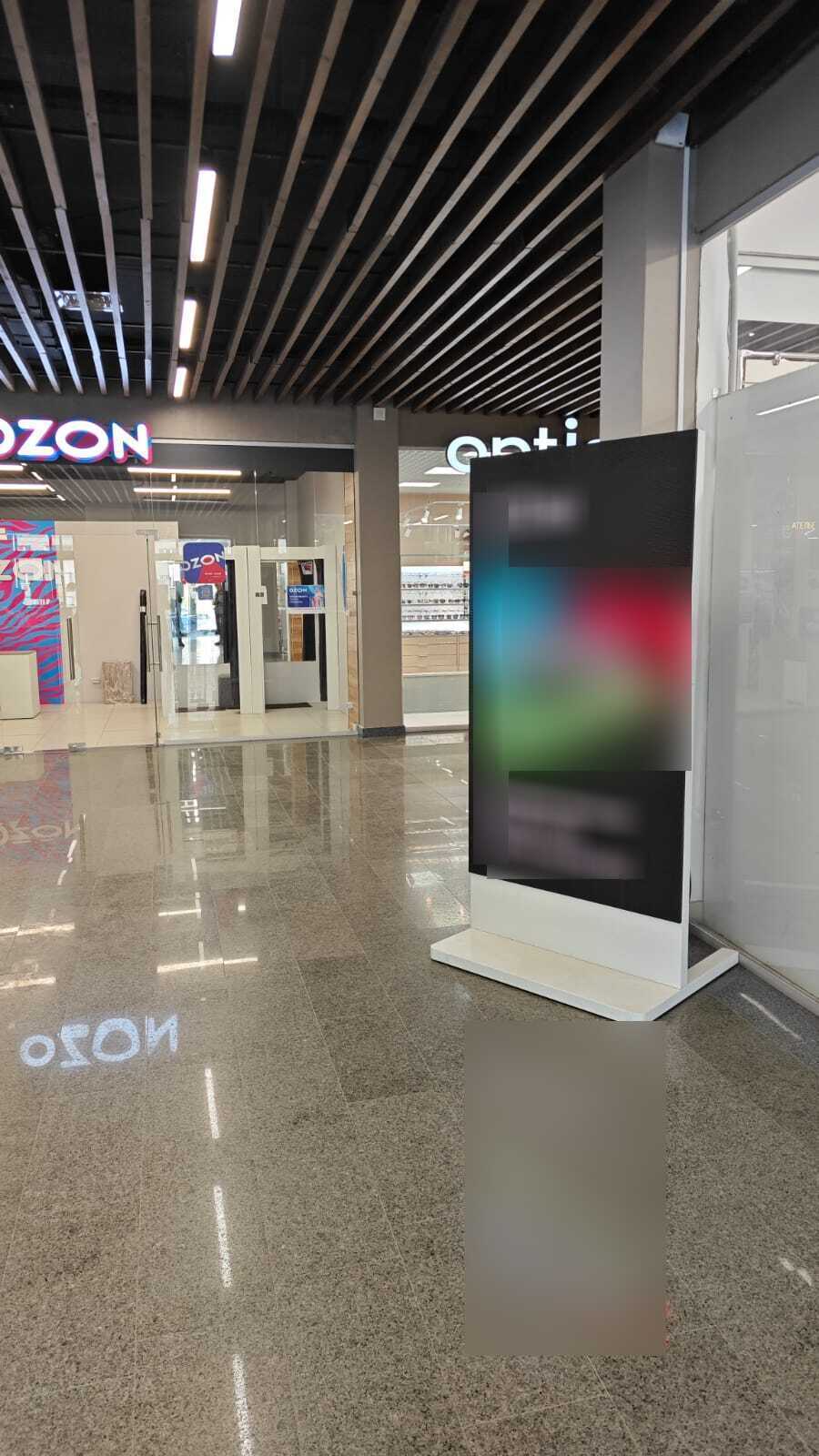 Фотография рекламного носителя, тип: Видеоэкран, адрес: Торговый центр «», Бориса Богаткова ул., д.217/2, Новосибирск, Новосибирская область, Россия. Сторона/вариант A1-A10 №1338481