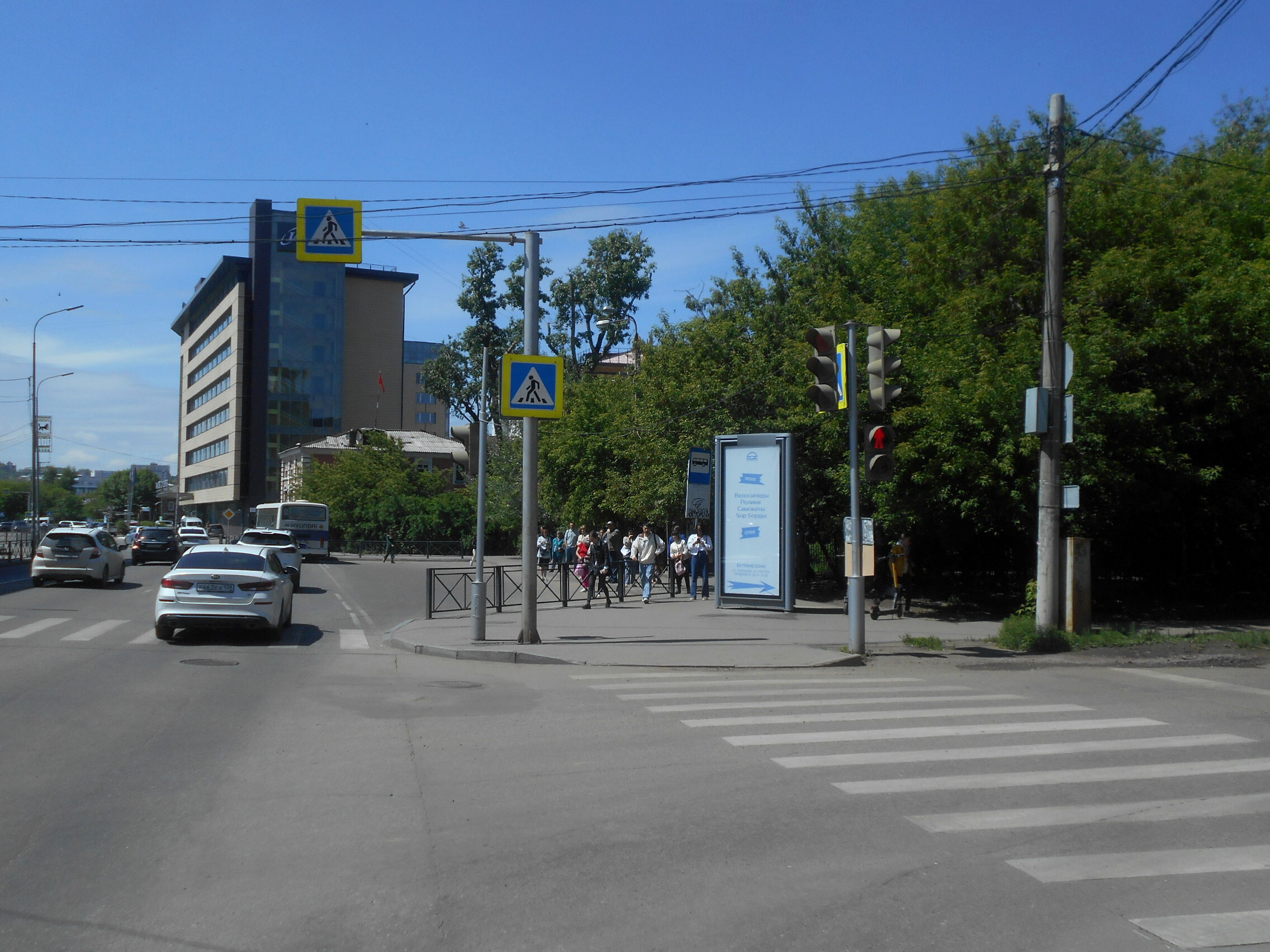 Фотография рекламного носителя, тип: Пиллар 3x1.4, адрес: Чкалова ул. Х Марата ул., Иркутск, Иркутская область, Россия. Сторона А1 №433076