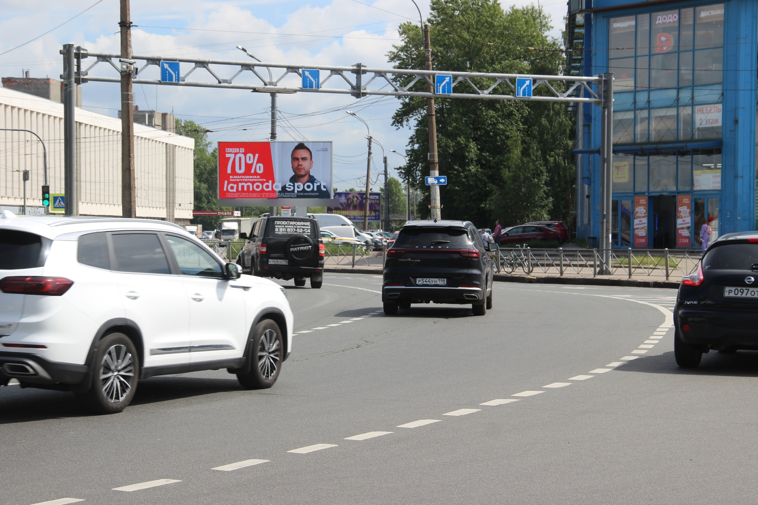 Фотография рекламного носителя, тип: Билборд 3x6, адрес: Революции ш., д.41 Х Энергетиков пр-т., Санкт-Петербург, Россия. Сторона А1 №673298