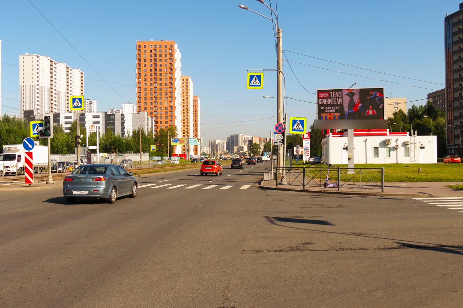 Фотография рекламного носителя, тип: Билборд 3x6, адрес: Дальневосточный пр-т., д.40 Х Крыленко ул., Санкт-Петербург, Россия. Сторона А1 №118891