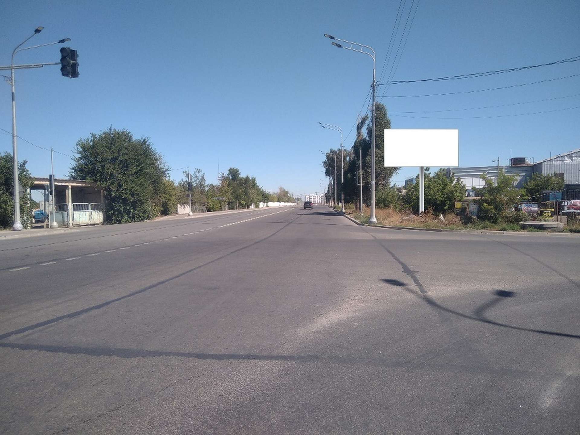 Фотография рекламного носителя, тип: Билборд 3x6, адрес: ул. Краснофлотская на пересечении с ул. Бахчиванджи, Мариуполь, Донецкая область, Россия. Сторона А №1372549