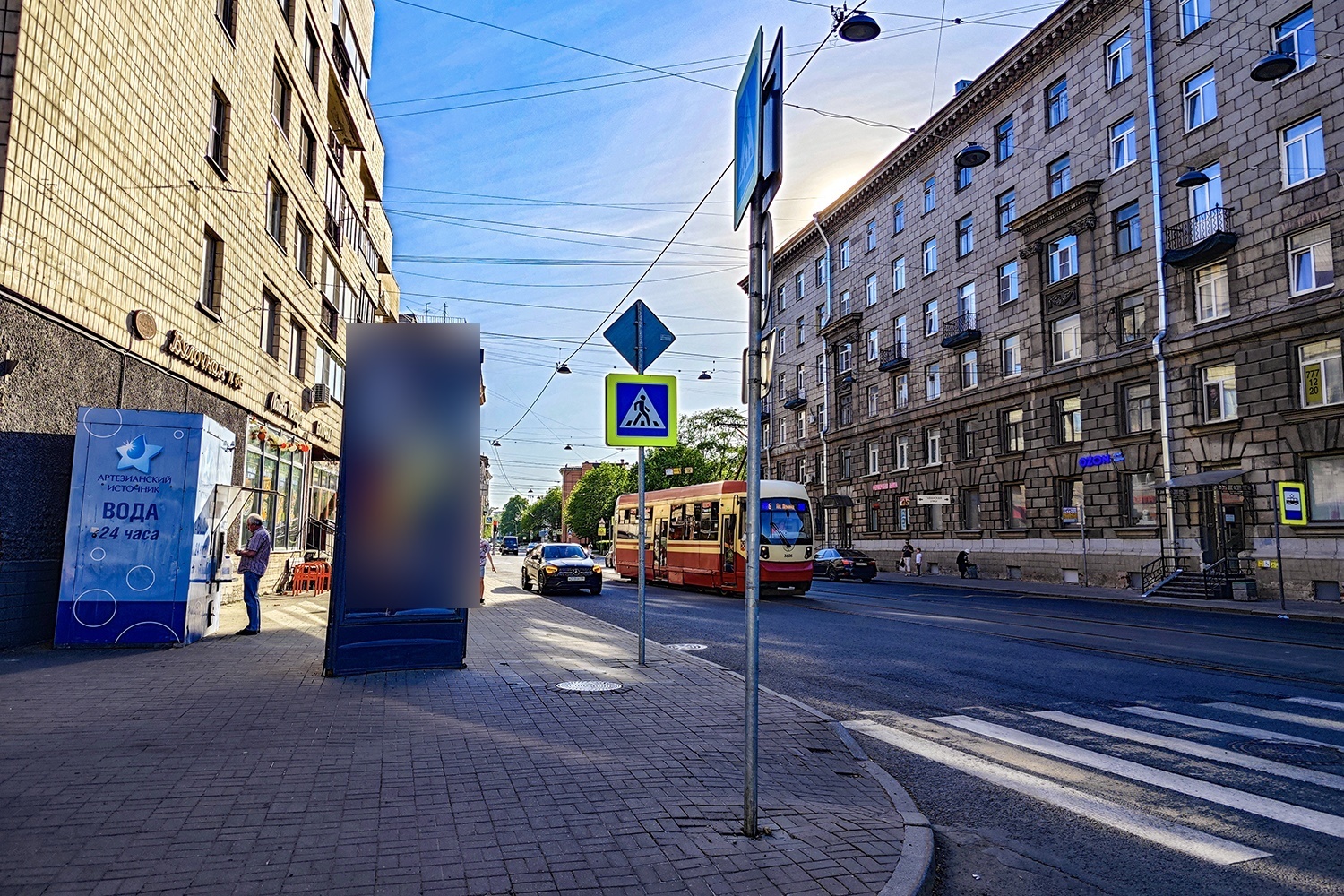 Фотография рекламного носителя, тип: Пиллар 3x1.4, адрес: Средний В.О пр-т., д.100 Х Карташихина ул., Санкт-Петербург, Россия. Сторона Б №687553