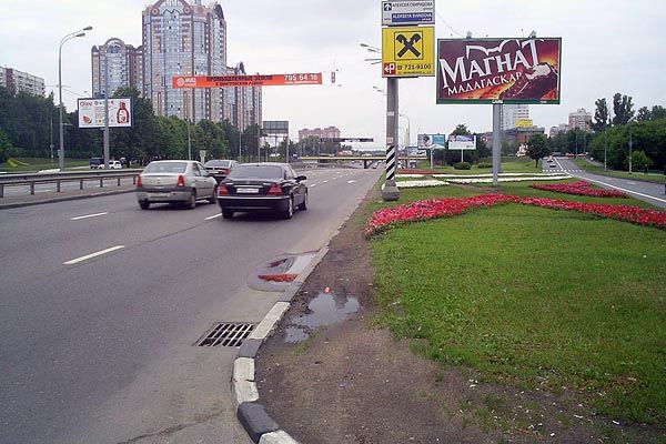 Фотография рекламного носителя, тип: Билборд 3x6, адрес: Аминьевское ш., д.36, Москва, Россия. Сторона A №65042