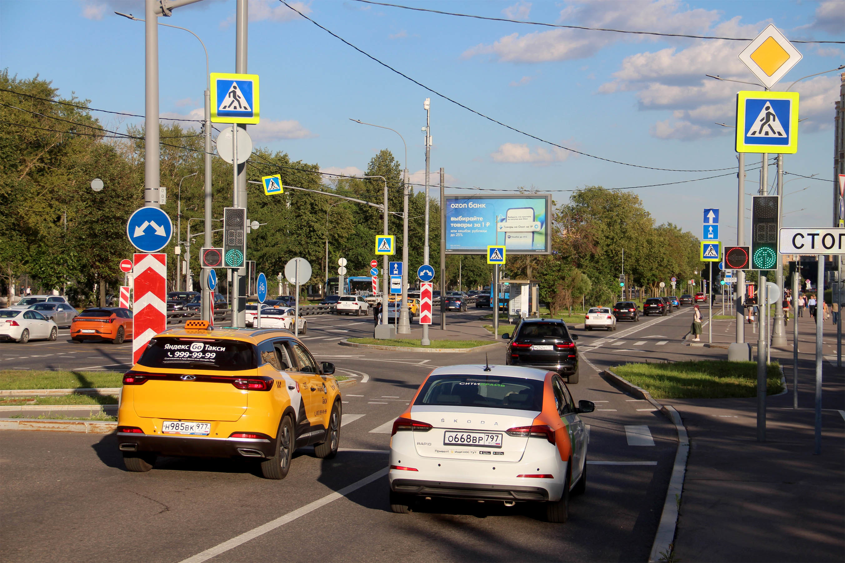 Фотография рекламного носителя, тип: Билборд 3x6, адрес: Ломоносовский пр-т. Х Лебедева ул., Москва, Россия. Сторона А1 №522949